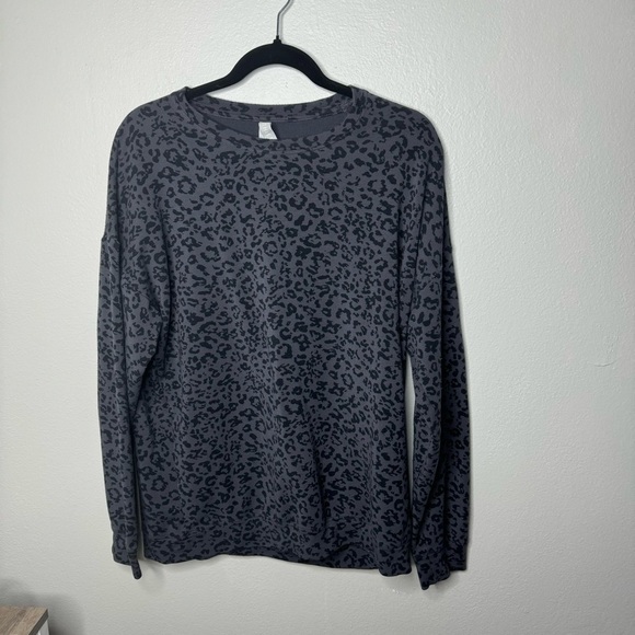 Athleta PURE LUXE LEOPARD PRINT SWEATSHIRT - Picture 4 of 10